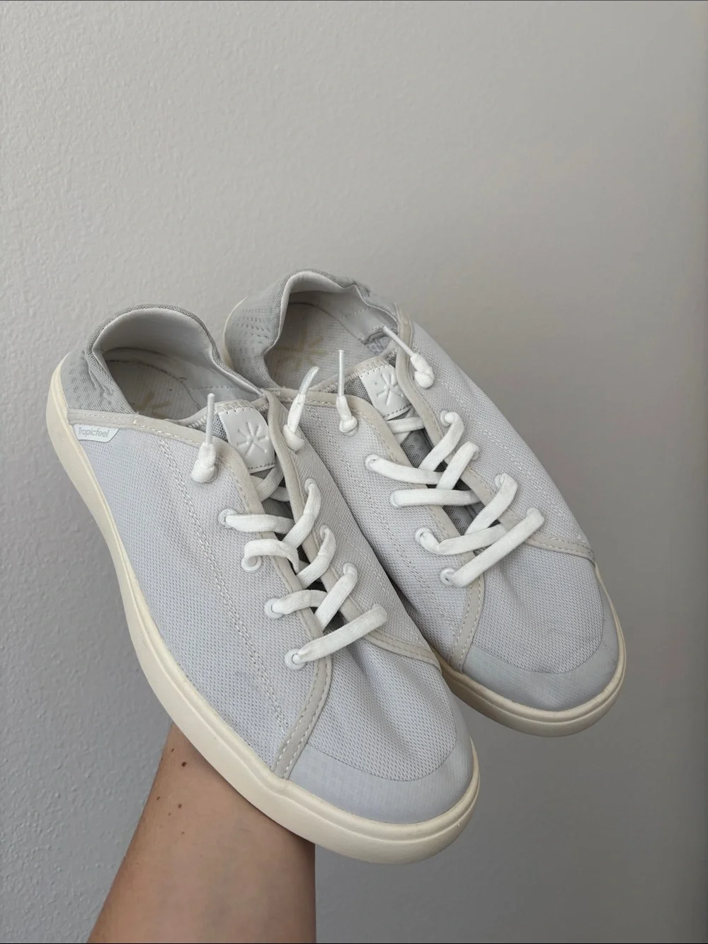 NWOT Tropicfeel Sunset is the all-terrain sneaker onyx white mens size 10 no tie